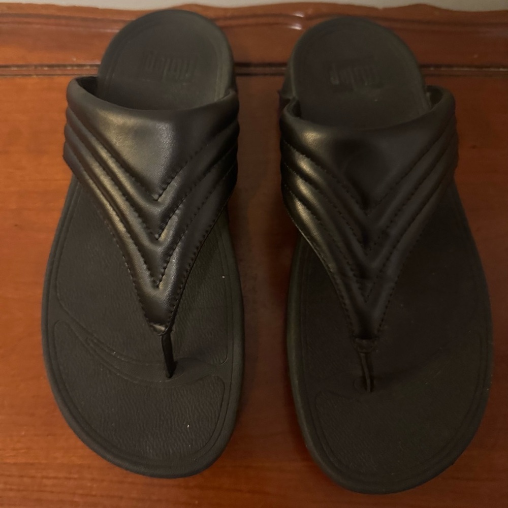 FitFlop Black Leather Women’s Sandals